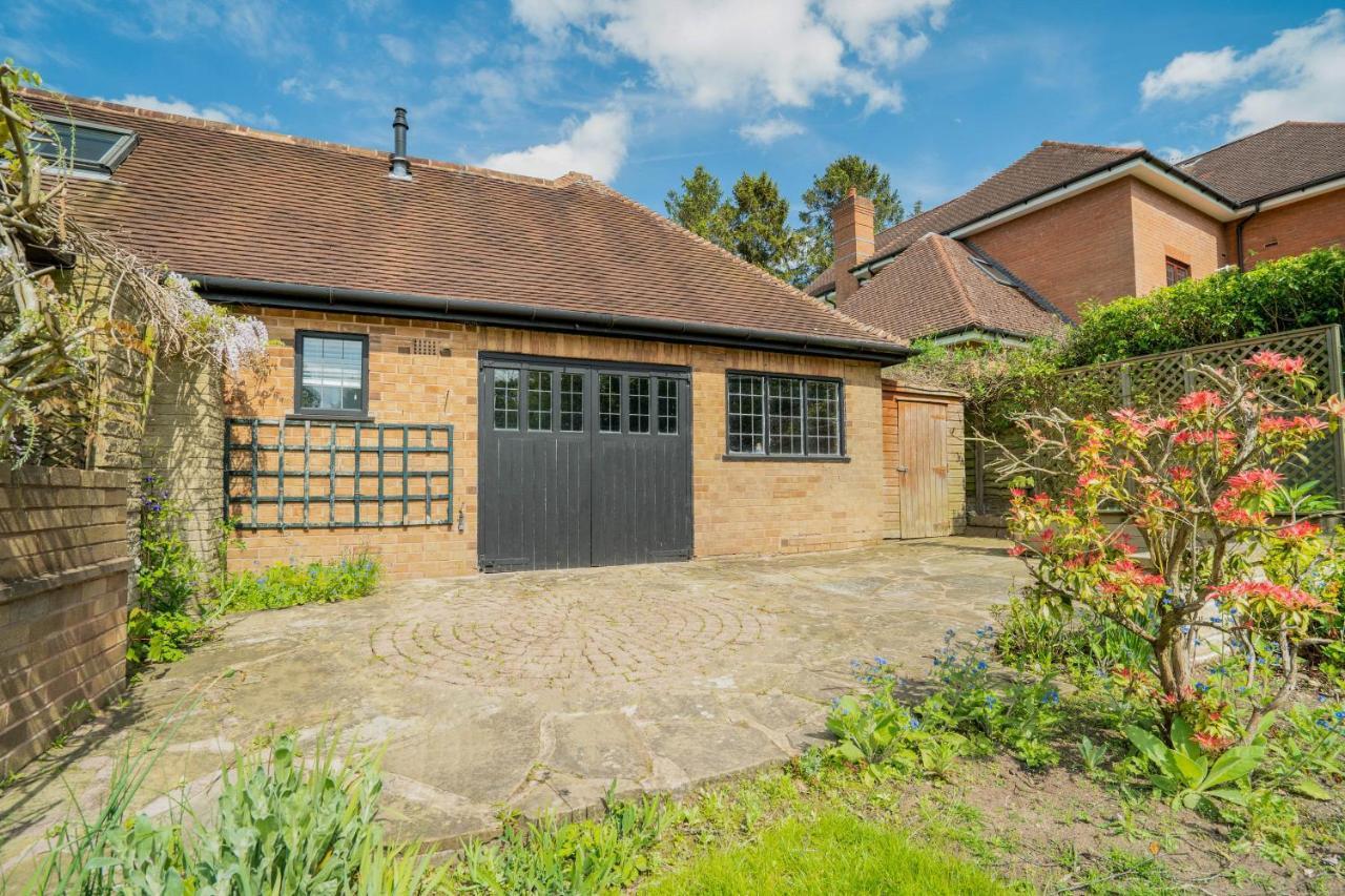 St Johns House - Spectacular 6 Bedroom House - Shenstone Exterior photo